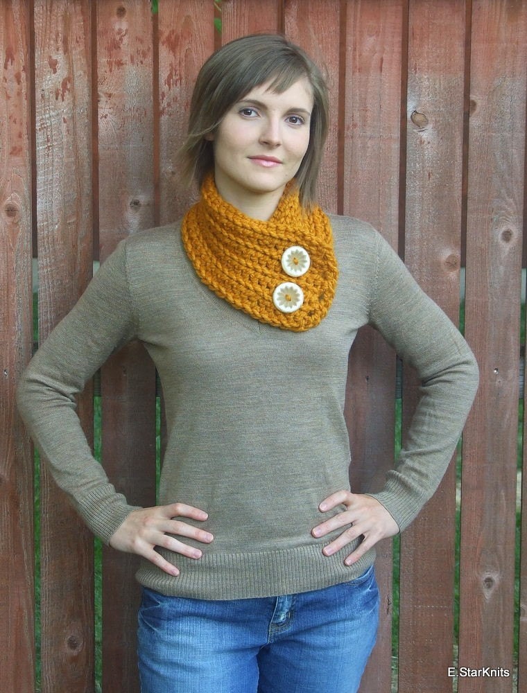 chunky button scarflette neck warmer - butterscotch - the elke