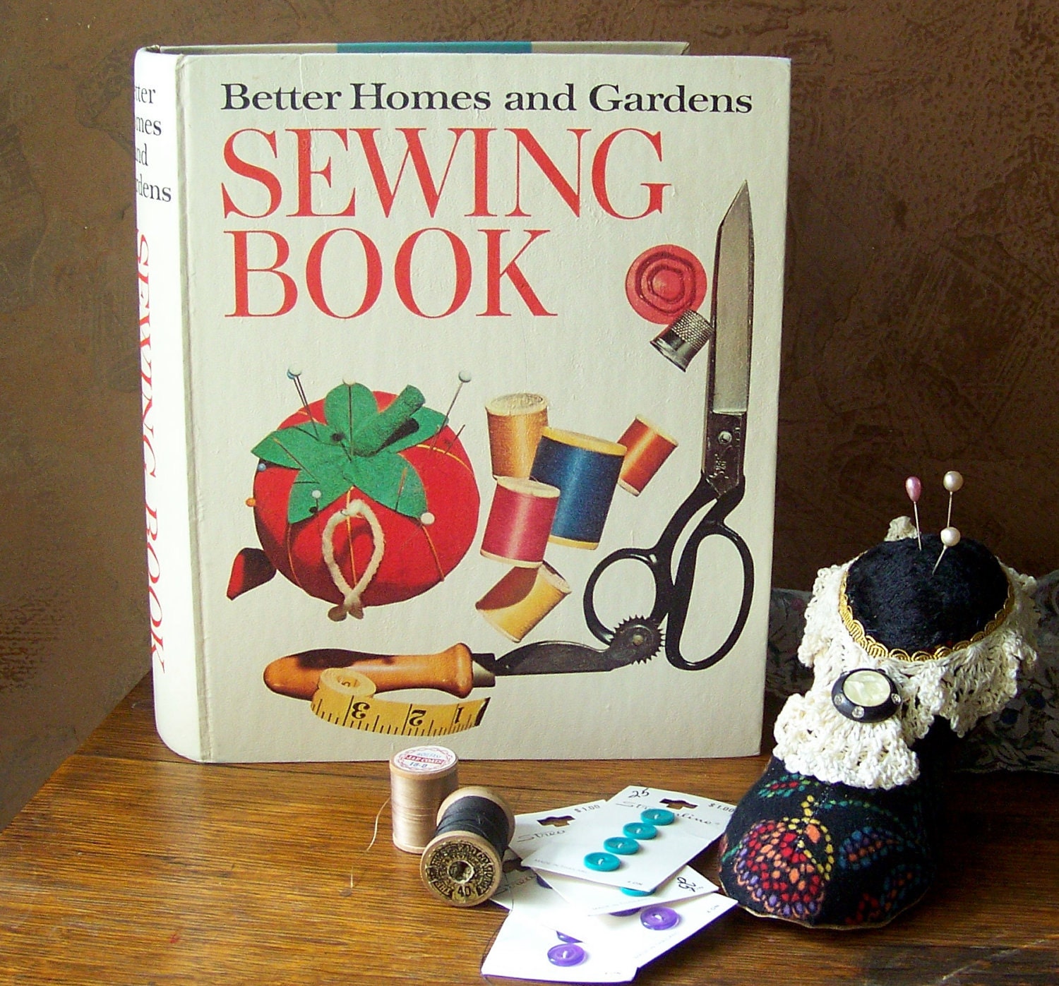 Vintage Sewing Book Better Homes and Gardens by cynthiasattic