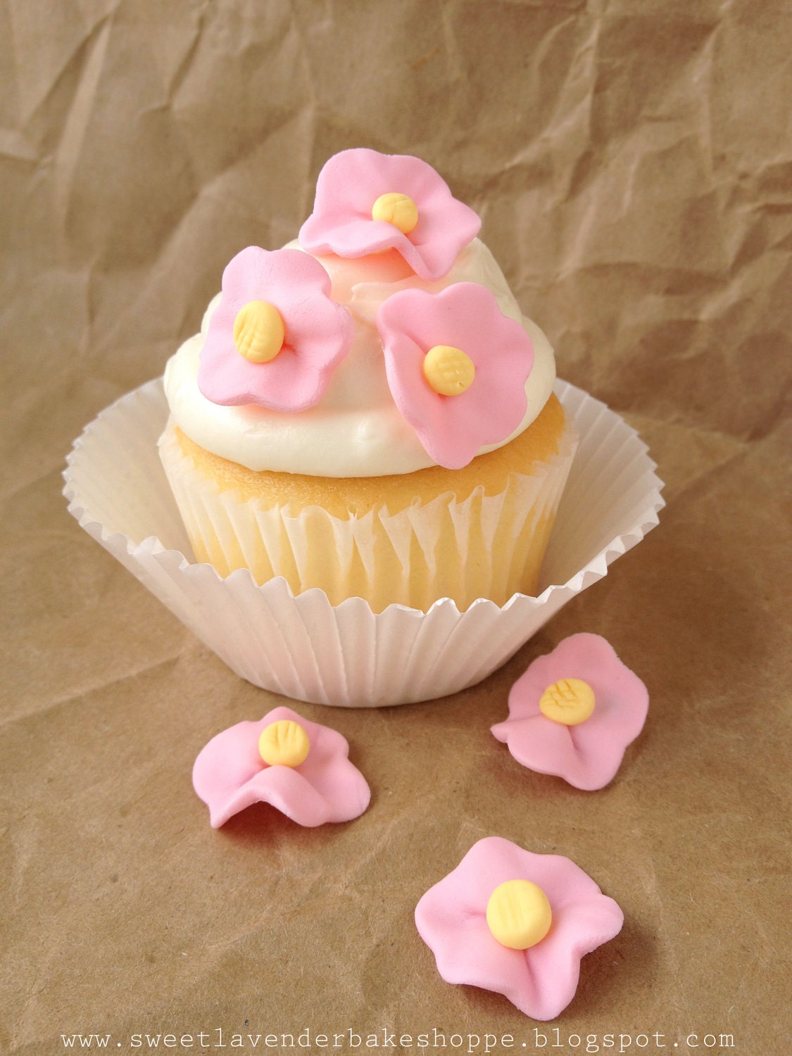 Edible Flowers for Cupcakes or Cakes