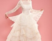 Vintage 1950s Lace Wedding Dress Cupcake Tulle Ruffles 1960s Bridal Fashions