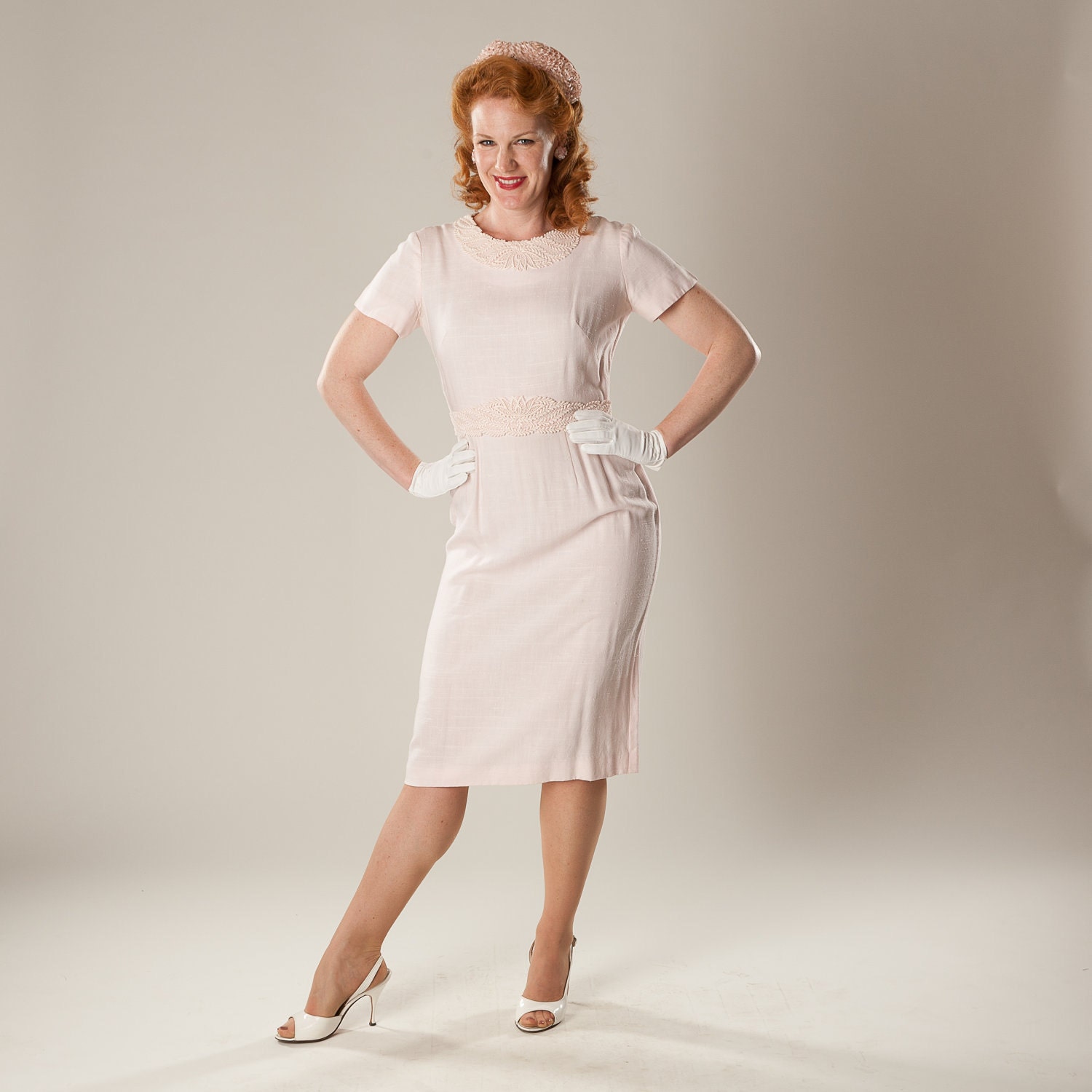 Vintage 1950s Wiggle Dress Pink Linen Applique Wedding Summer Bridal Fashions