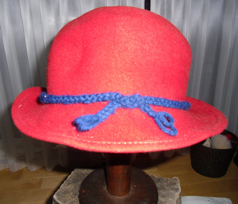 Vintage Hat / Red Wool  Made in Canada by Kates Boutique