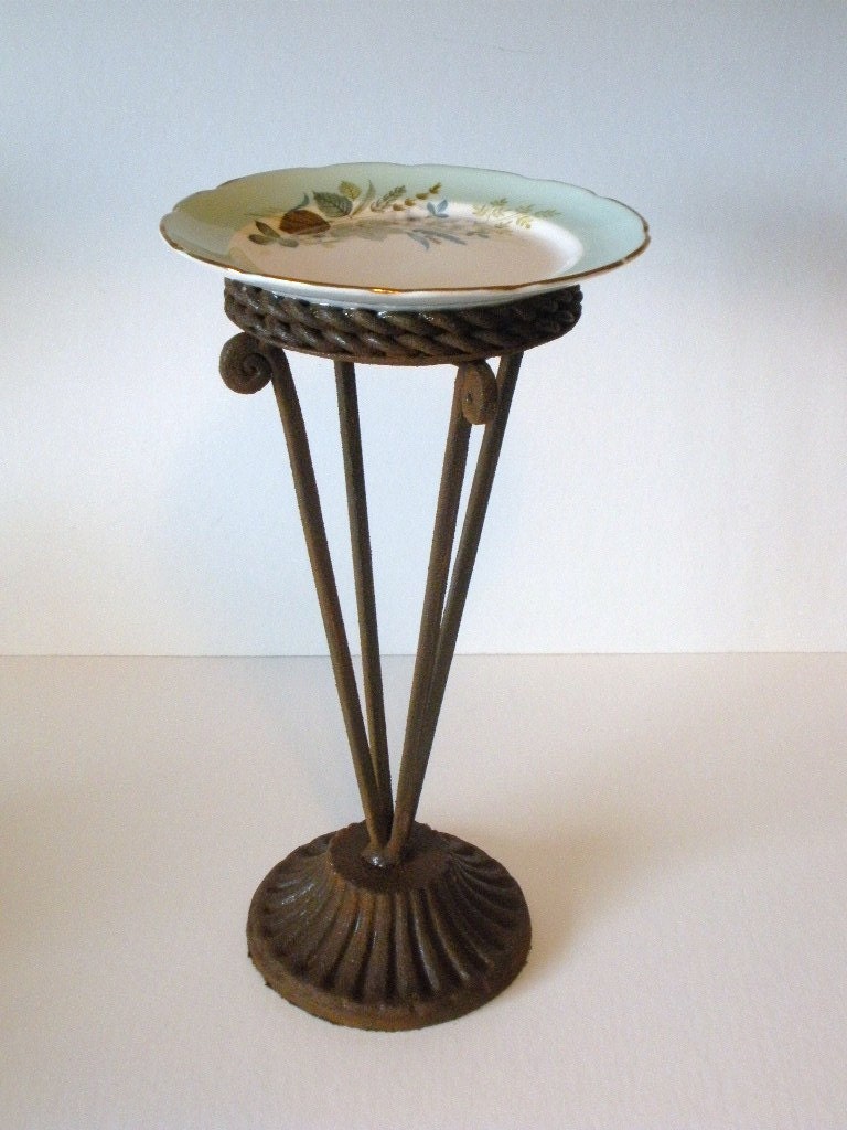 Vintage Candle holder / pillar candle holder / metal candelholder / table centerpiece / rustic / farmhouse chic / home decor