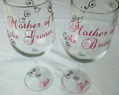 Personalized Mother of the Bride or Groom gift wine glass, wedding gift for parents