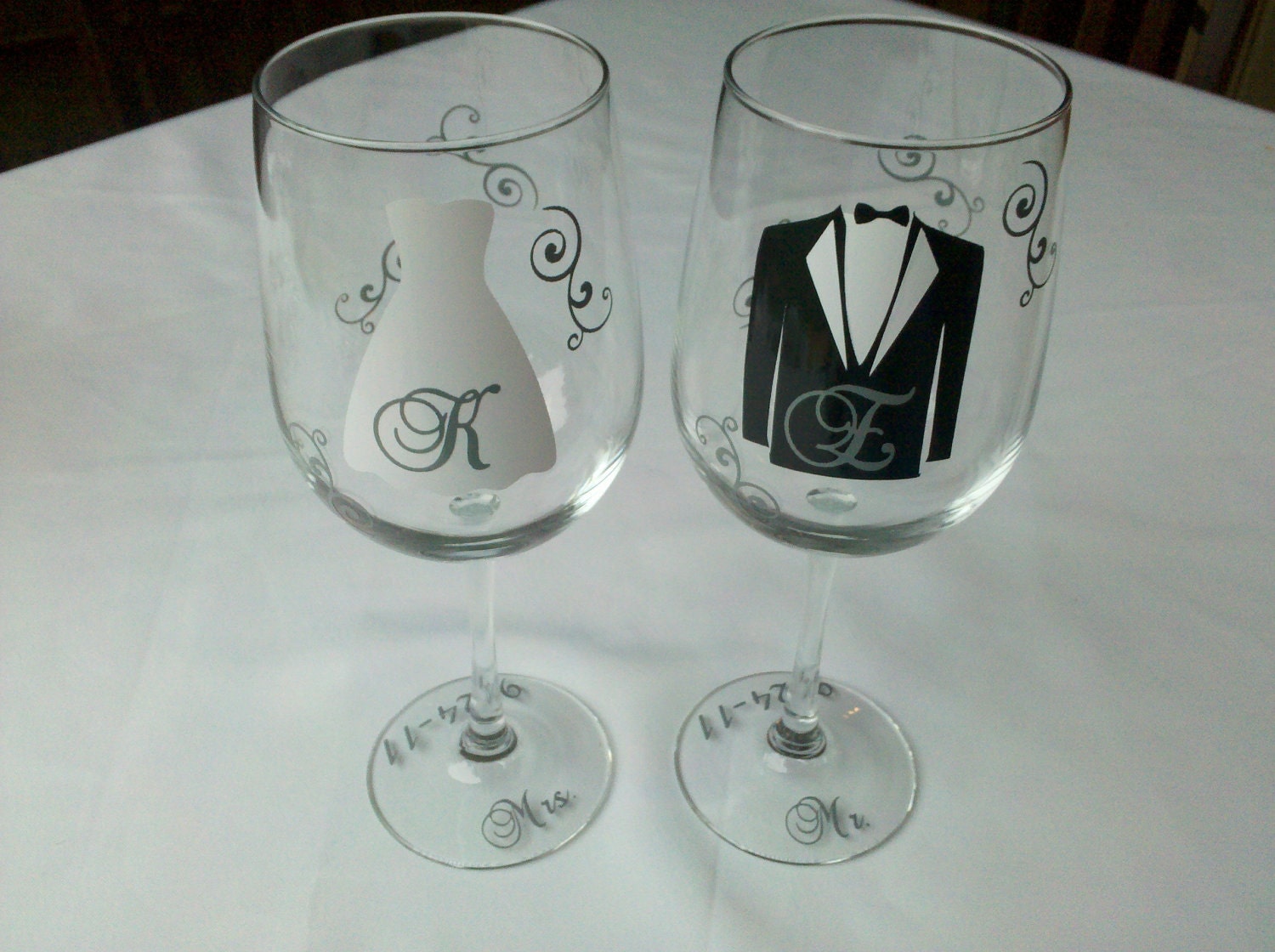 Wedding champagne flutes, Personalized Bride dress and Groom tuxedo champagne glasses or wine and beer glasses set of 2