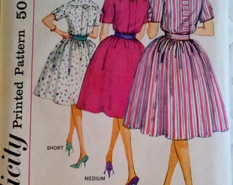 1960s Vintage Women's Sewing Pattern Mad Men Swing Skirt Dress Simplicity 3860 Bust 31"