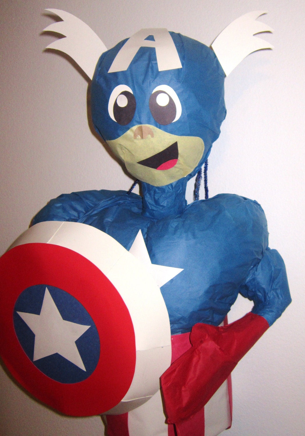 MOVING Super Hero Avenger Captain America Pinata