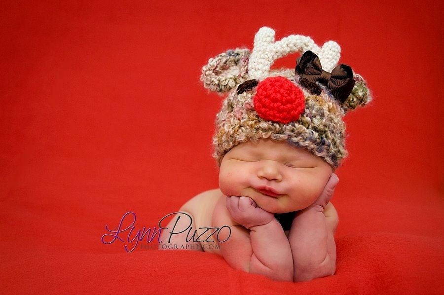 Crochet Baby Girl Hat Santa's Reindeer With A BOW Photography Prop Sizes Preemie, Newborn, 0-3 months, 3-6 months