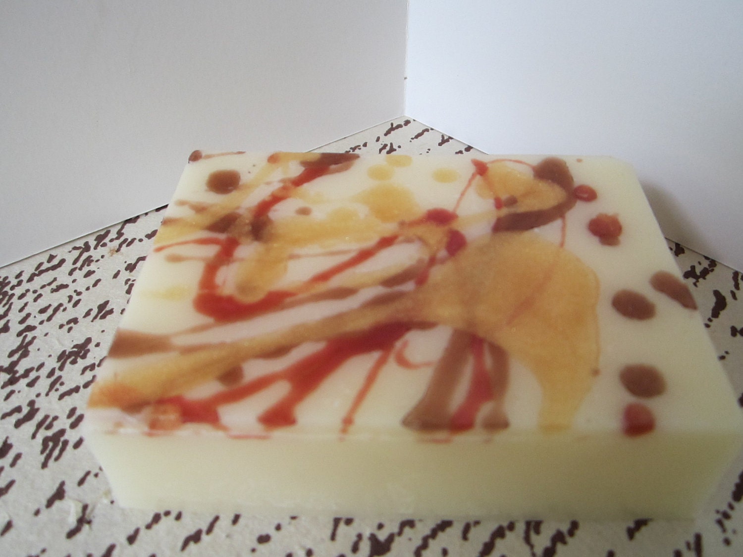 Artistic Creamy Goatsmilk Bath Bar