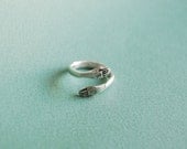Silver protective hand ring