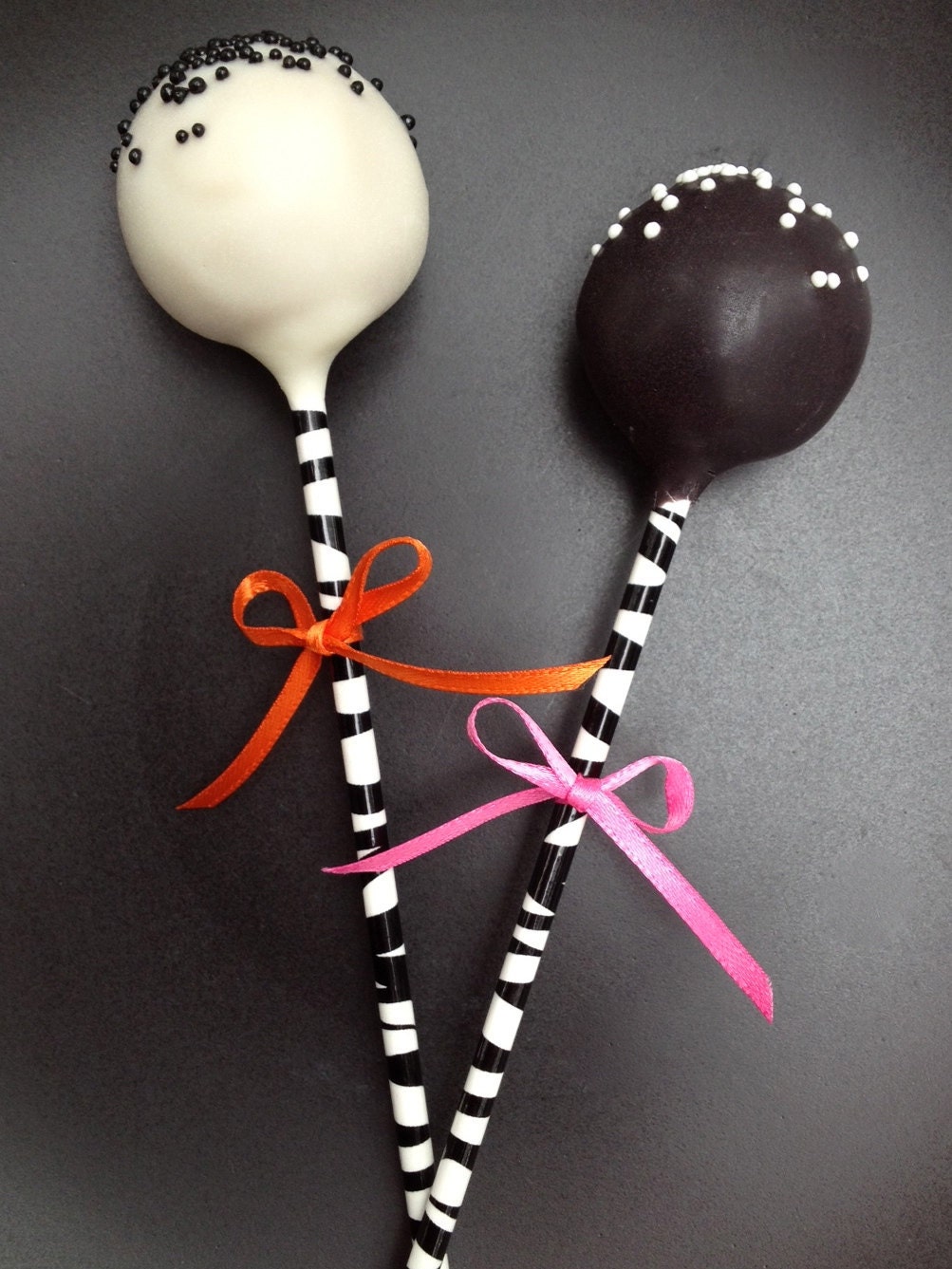 Black and White Cake Pops by sweetpopsshop on Etsy