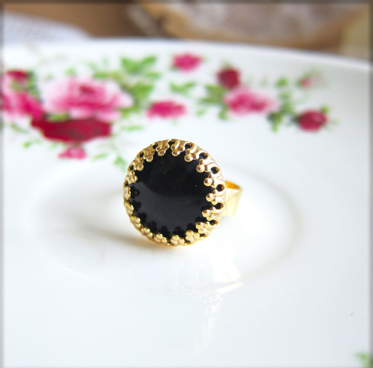Lord of the Rings Onyx Black Gold Ring Black Ring Black Glass Ring The Great Gatsby Cocktail Ring Statement Ring 18k Gold Plated Ring