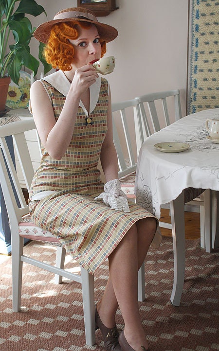 Vera - sailor collar striped visiting dress, size US 8 (SALE, normal price 149,-)