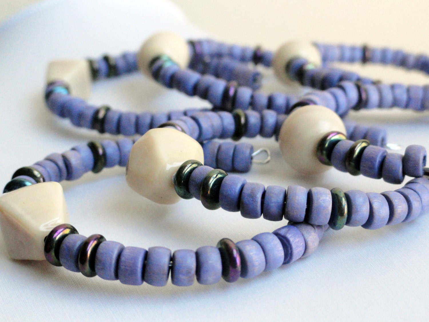 Wooden napkin rings - beaded napkin rings - lilac napkin rings - set of 6 - serviette rings - cream napkin rings - peacock napkin rings