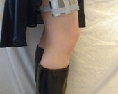 Flask Garter - 4oz Flask - Light Grey - cute and useful industrial fashion accessory