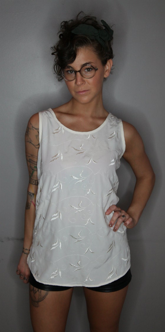 VINTAGE 1980s white sheer/silk embroidered tank SIZE SMALL