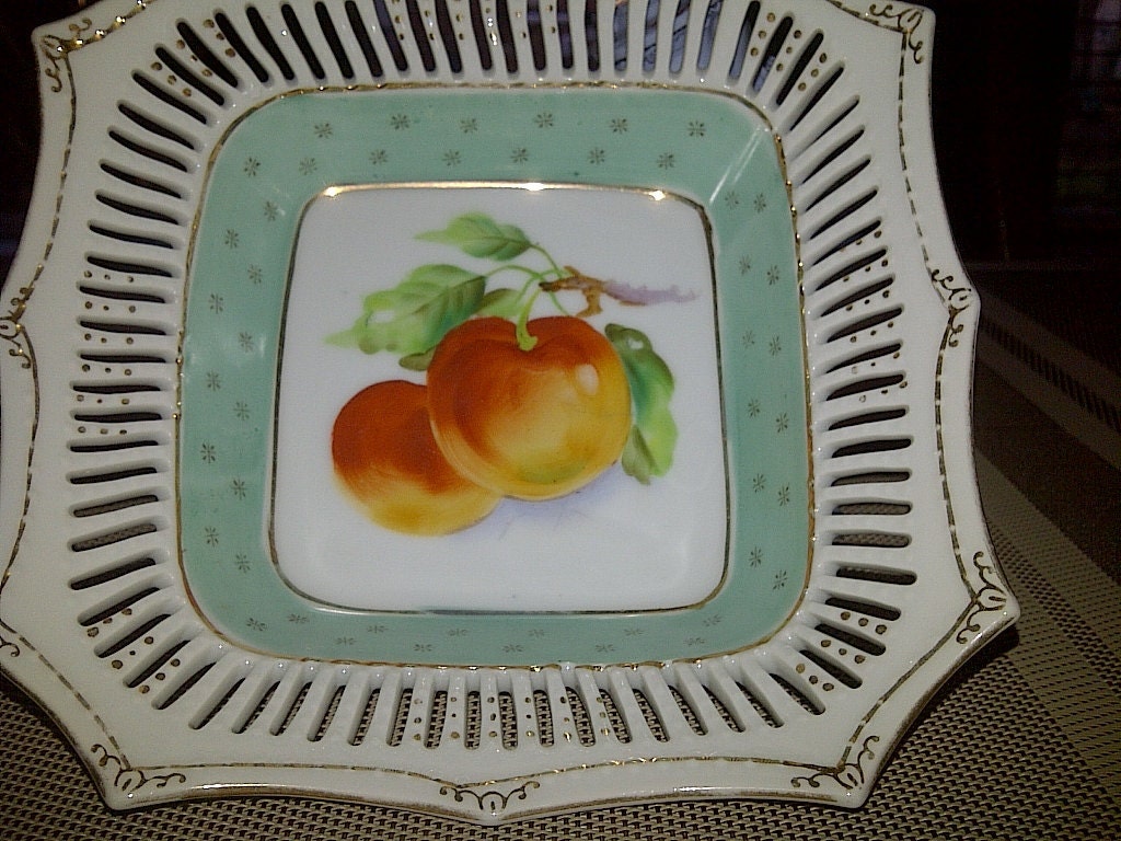 Occupied Japan "Peach" Serving Dish