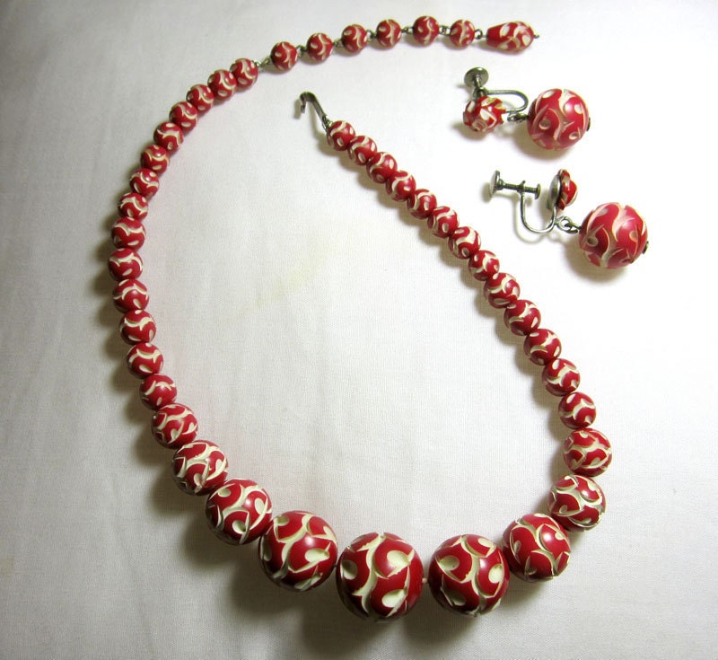 Carved Red and White Celluloid Art Deco Necklace and Earring Set of