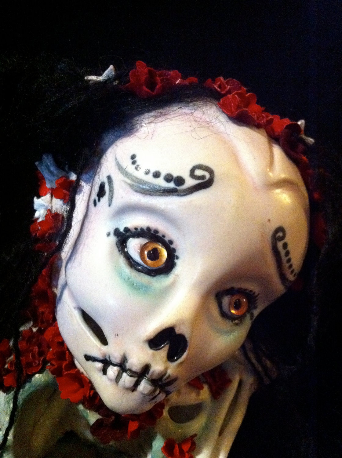 Santa Muerte SugAr SkuLL...OOAK zombie...calavera reliquary bust with heARt...