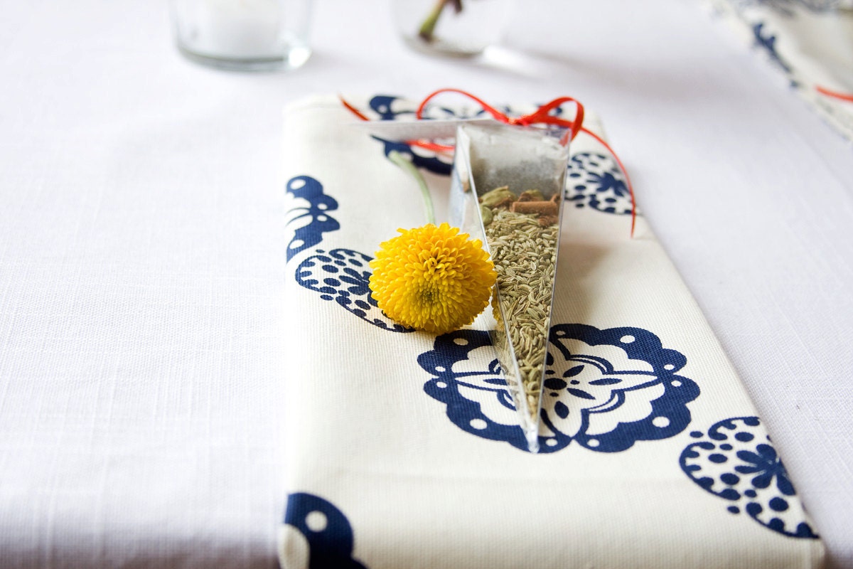 Tea party favors - artisan tea as unique wedding favor - bridal shower, thank you guest gifts