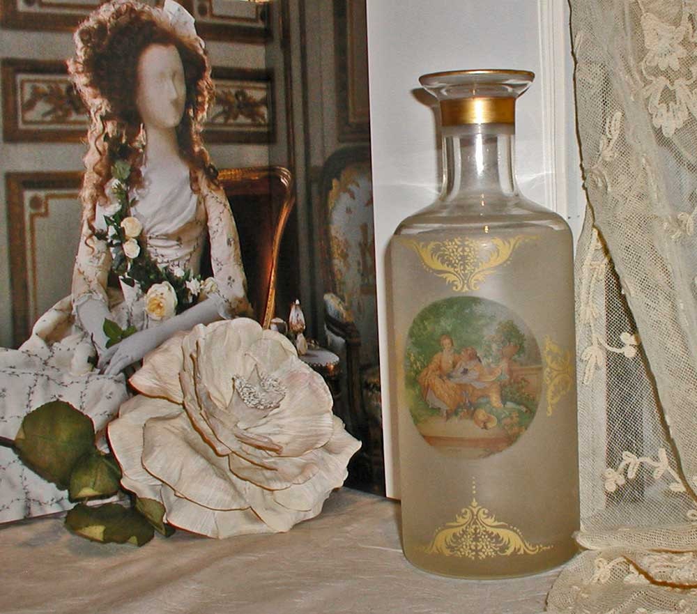 Vase or Carafe In Frosted Glass With 18th Century Picture