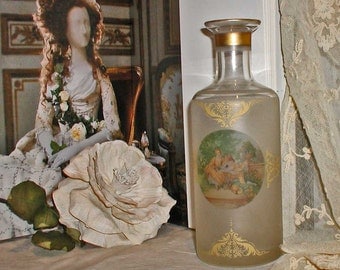 Vase or Carafe In Frosted Glass With 18th Century Picture