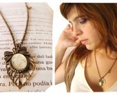 Yellow wildflower necklace with leaf. Vintage inspired bronze necklace. Shabby chic necklace. Nature necklace. Floral necklace