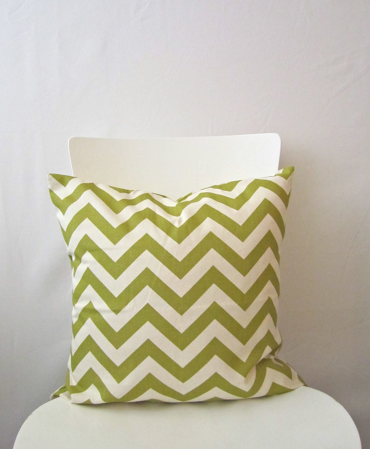 18 inch throw pillow cover, Chevron olive green and white. Zigzag pattern, modern print. For indoor use.