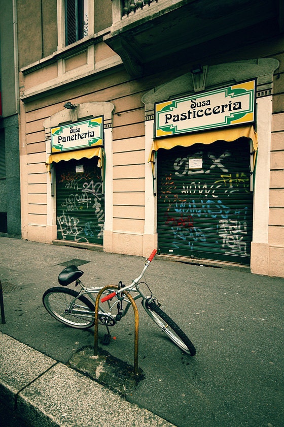ON SALE Italy Photographic Print, Urban Photography, Street Photography, Bicycle, Graffiti, Street Art  Fine Art Photography 8 x 10
