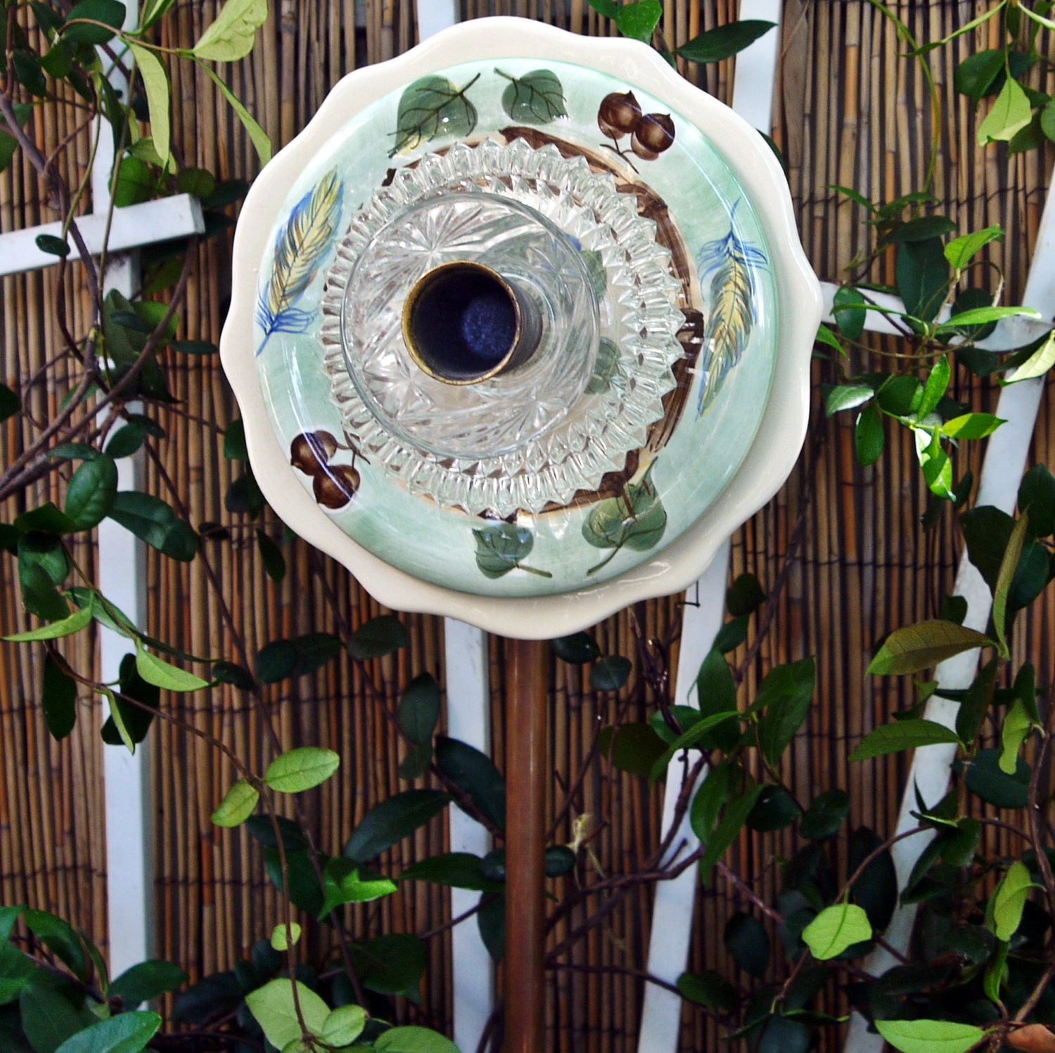 SALE - MINT Yard Art, Glass Garden Plate Flower, Garden flower art,Garden Gift, Garden Decor, Suncatcher, Recycled, Upcycled, Bird Feeder