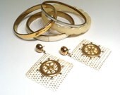 AHOY NAUTICAL JEWELRY / Awesome 80s Vintage Sailboat Steering Wheel Earrings and Gold Bangles