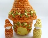 Wee cottage with peg dolls