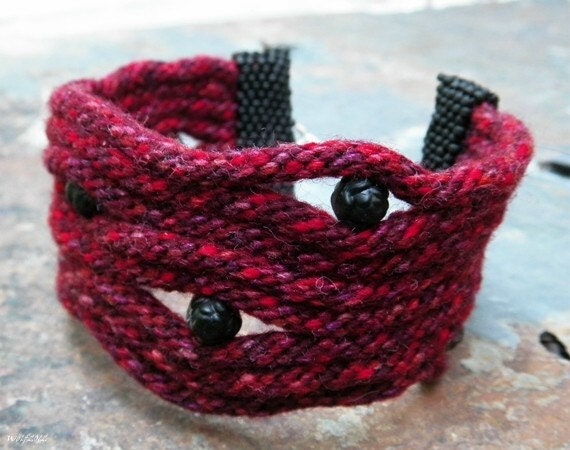 Wine and Roses, handbeaded kumihimo cuff