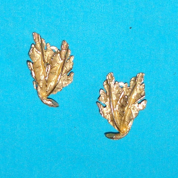 Vintage 1950s Gold Leaf Mode Art Arthur Pepper Brand Earrings