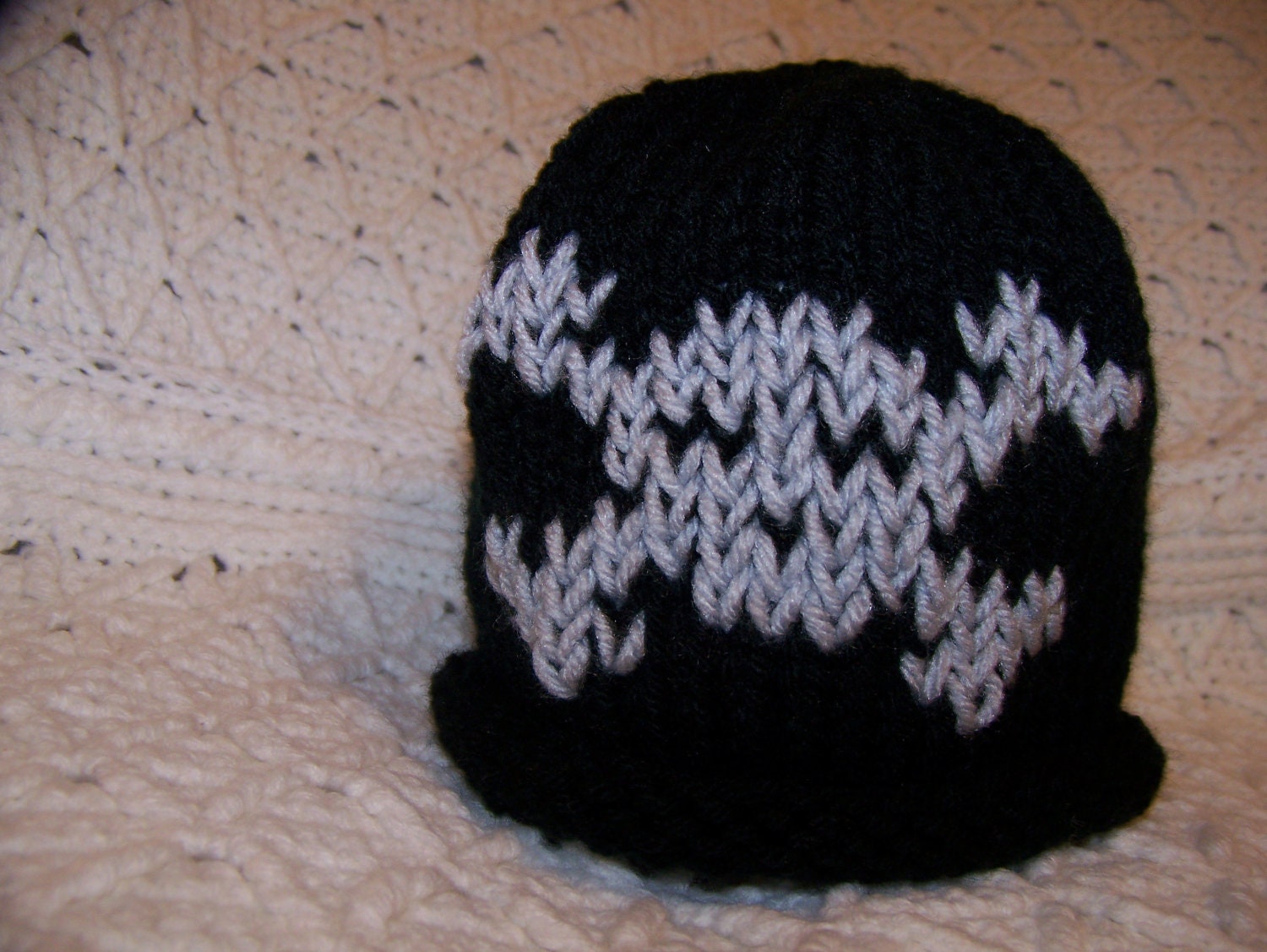 One Eyed Pirate - Skull and Crossbones Knit Navy blue with Gray Skull