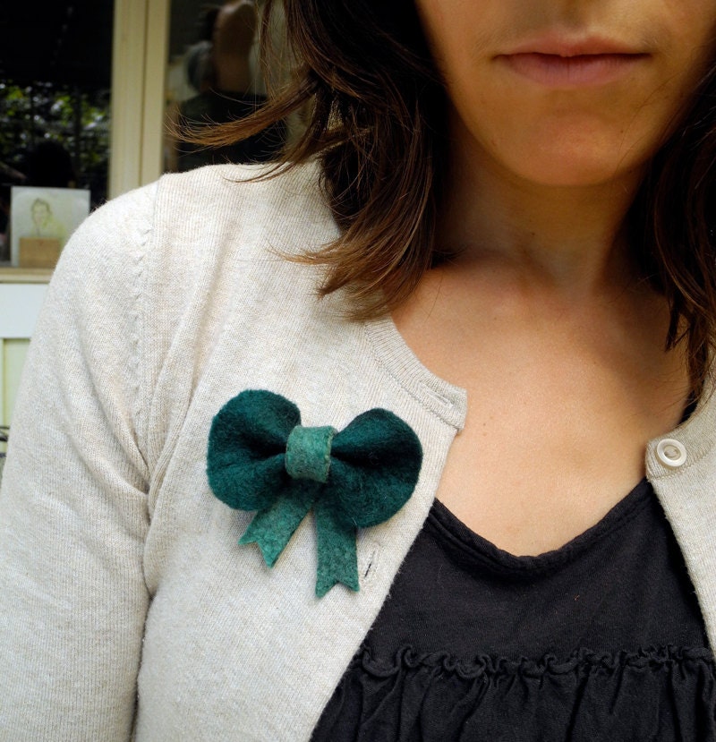 Felt Bow Pin . Teal