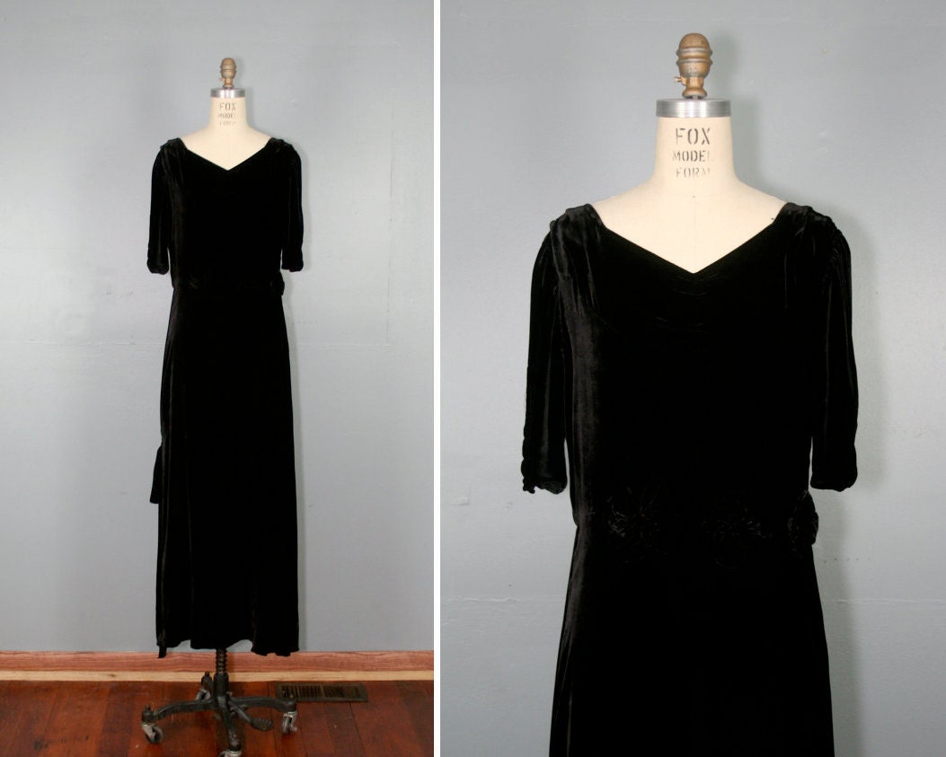 1930s . velvet . dress . MOON GODDESS . black . maxi . gown