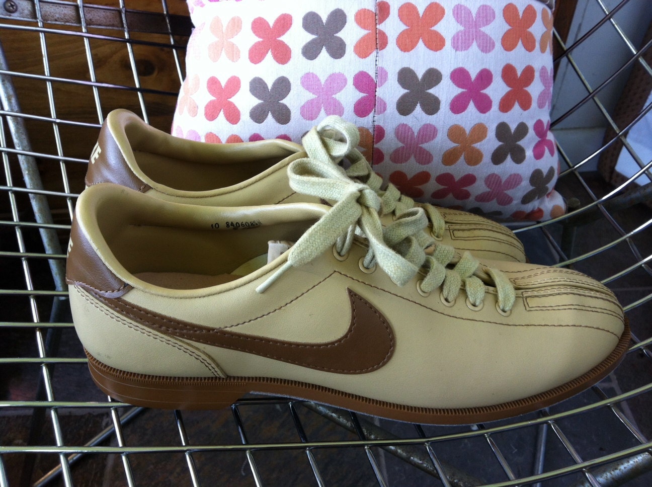 Vintage Nike Bowling Shoes 1984 US Men's size 10 by jamric