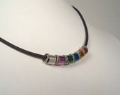 Color bits choker