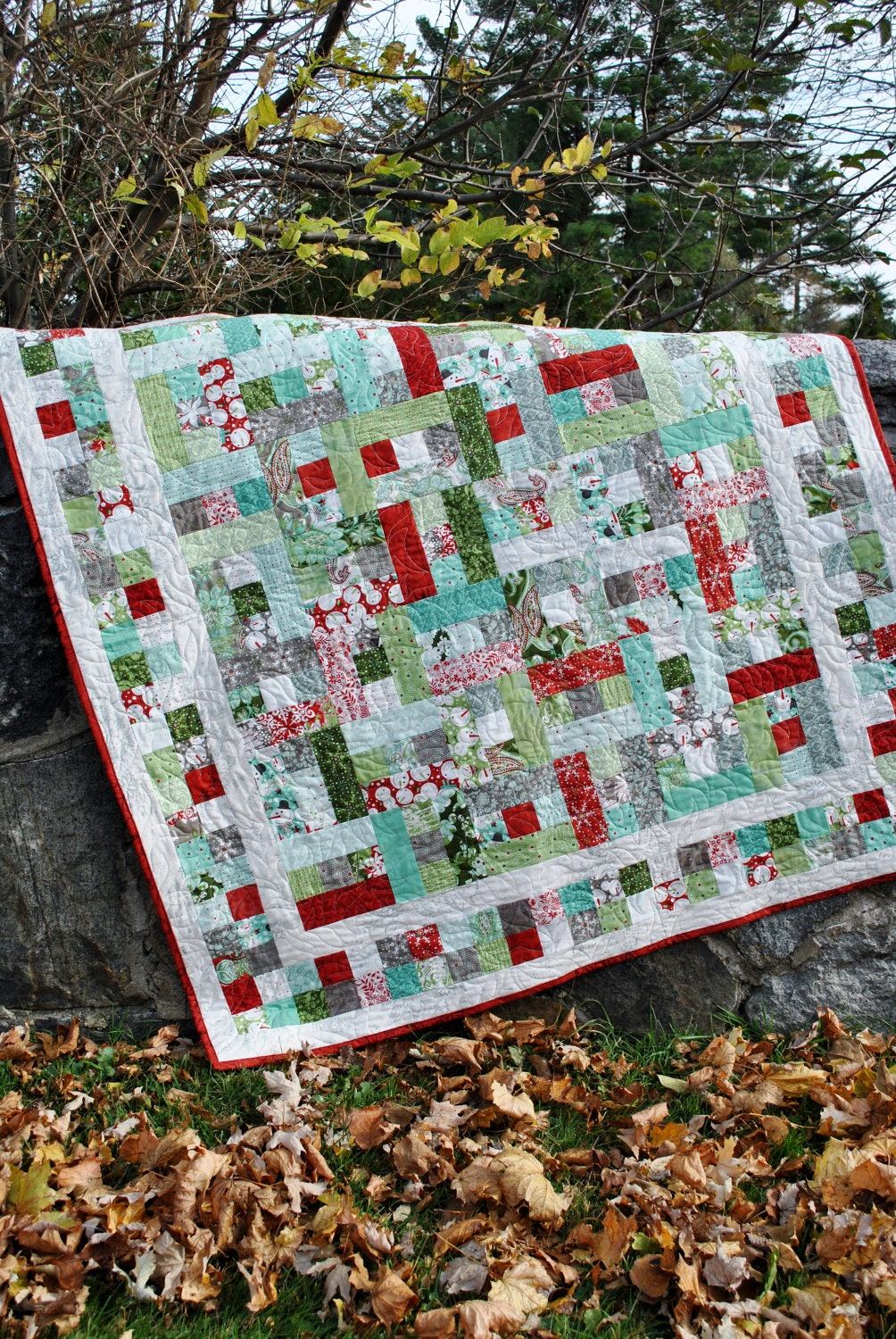 PDF Quilt Pattern with Blitzen fabric....Easy and Quick...Baby and Lap quilt sizes, A Good Day