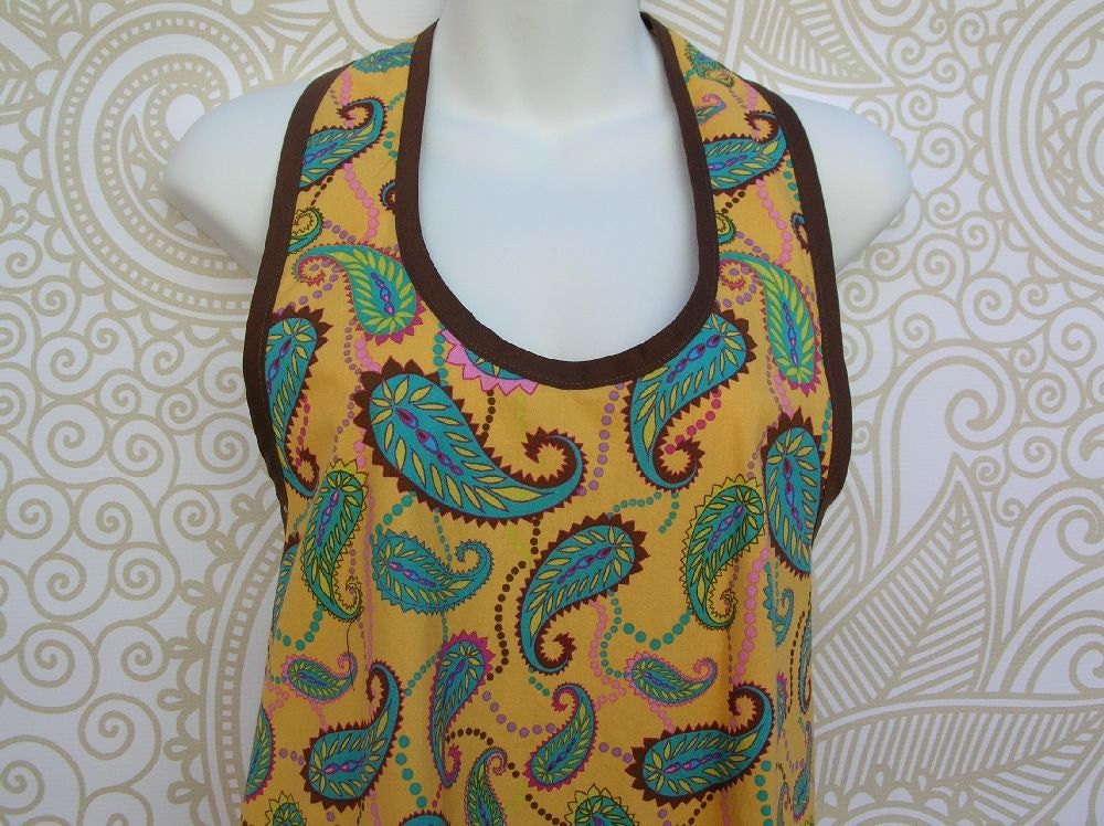 Womans Apron With Retro Paisley Fabric