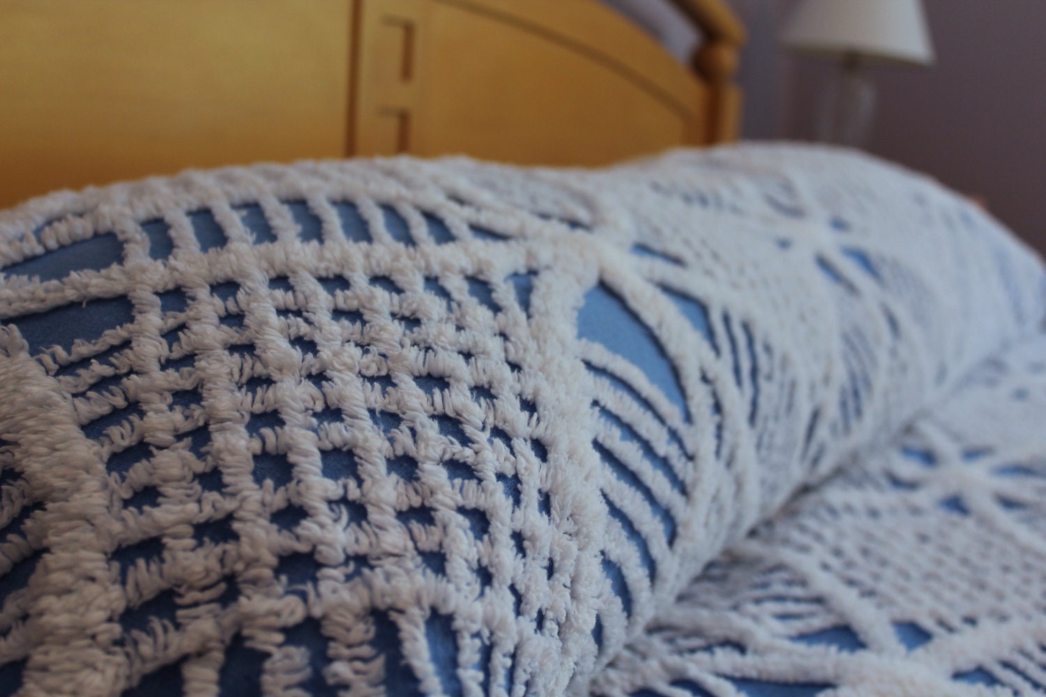 Vintage Chenille Bedspread - Blue and White Wedding Ring - Fluffy and Soft - Full or Queen - Cotton Blanket