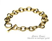 Antique Gold Charm Bracelet Looped Link Chain with Toggle Clasp in Antique Gold. CBLOOP-GB