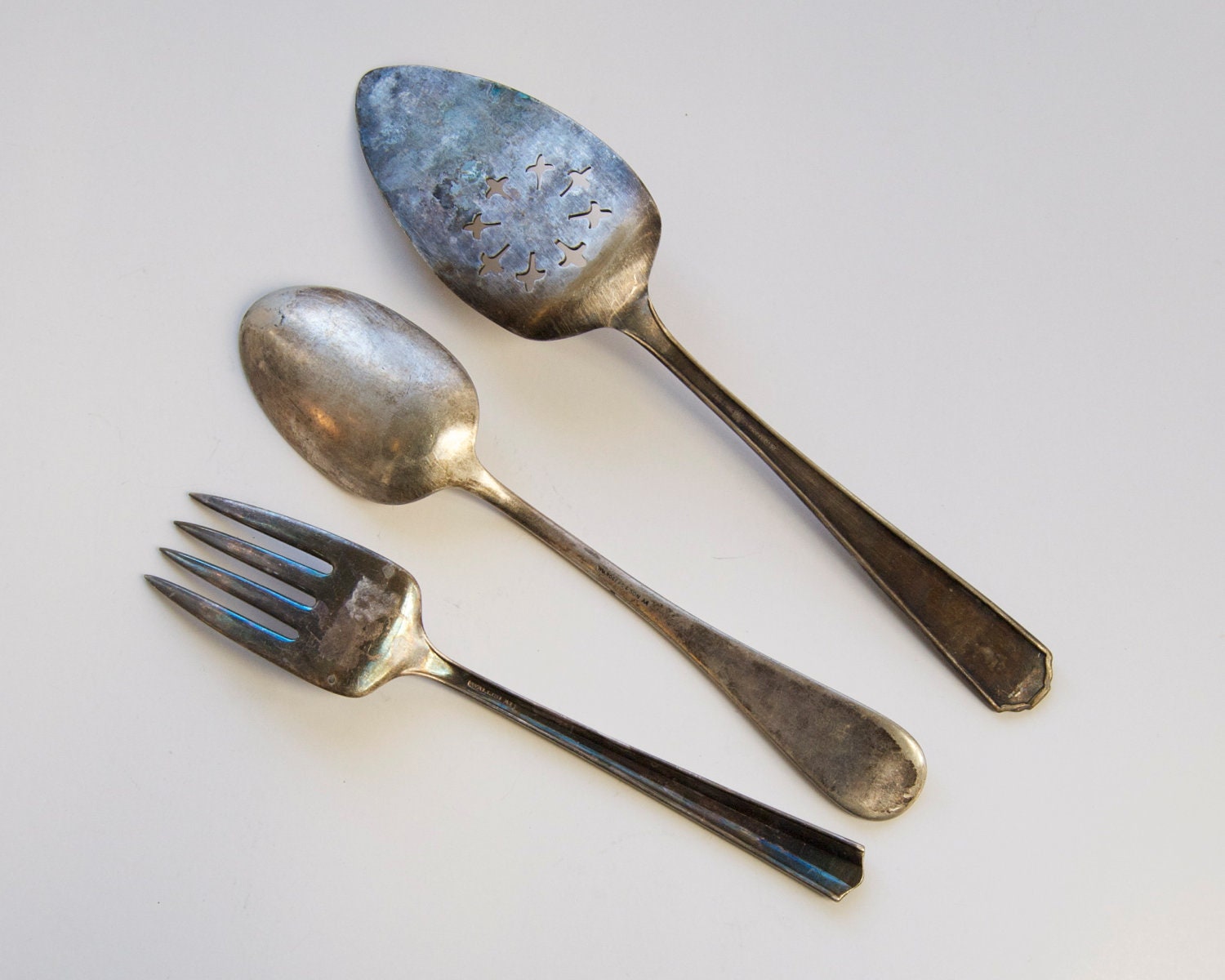 tarnished vintage silverplate serving set,, cake server, spoon, fork