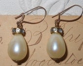 dainty vintage rhinestone pearl wire earrings