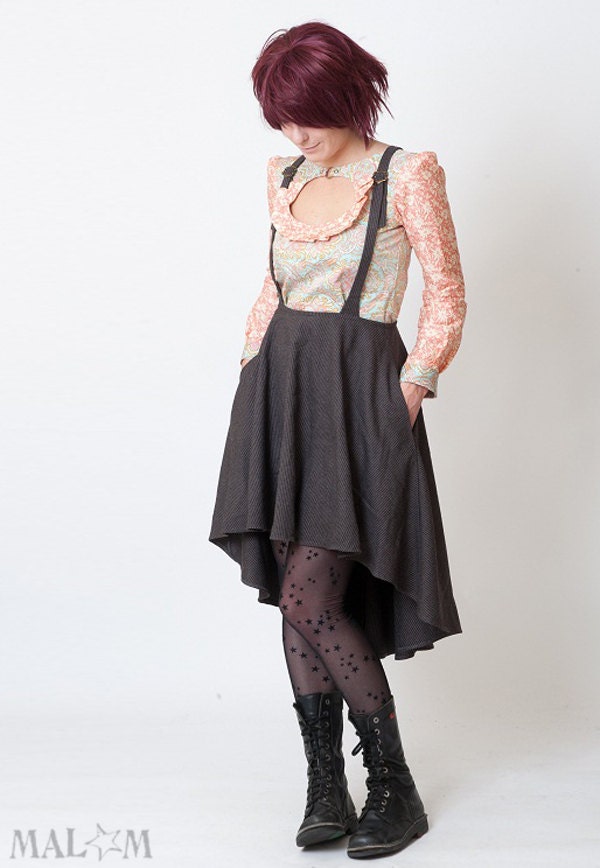 Hi lo skirt with suspenders - Striped grey - Flared suspender jumper skirt