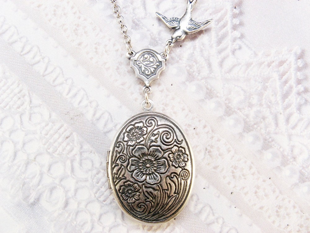 Silver Locket Necklace - FLOWER LOCKET - Silver  Romantic Garden Locket - Jewelry by BirdzNbeez - Wedding Birthday Bridesmaids Gift