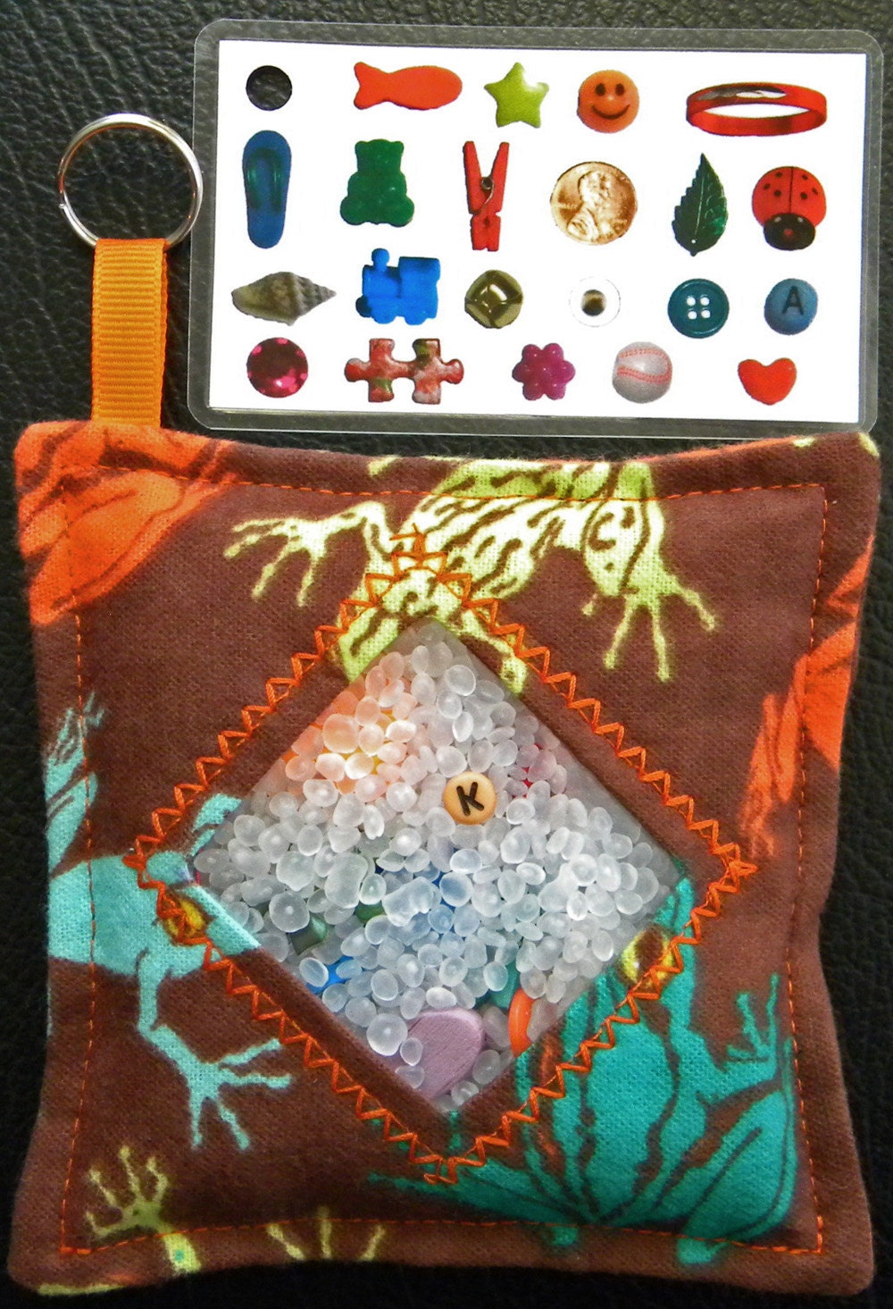 I Spy Bag - Mini with Sewn Word List and Detachable Picture List- Frogs