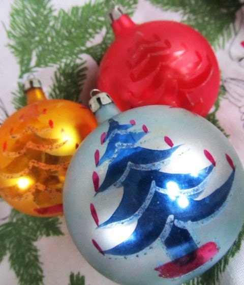 Vintage Set Of 3 Christmas Ornaments With Christmas Tree Design