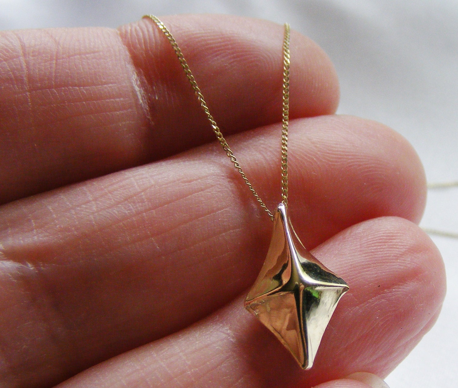 NEW 9k Gold Unique Diamond Shaped Pendant